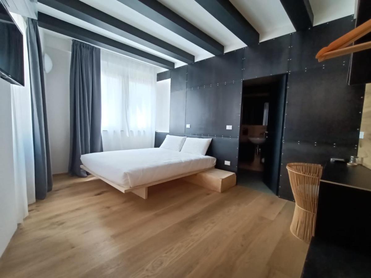 Le Meridiane City Rooms In Trento Exterior foto
